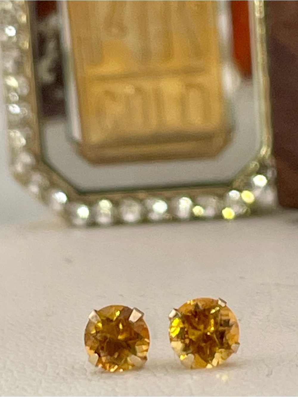 14KT solid Citrine stud earrings 4mm each. .50ct total - Picture 11 of 12